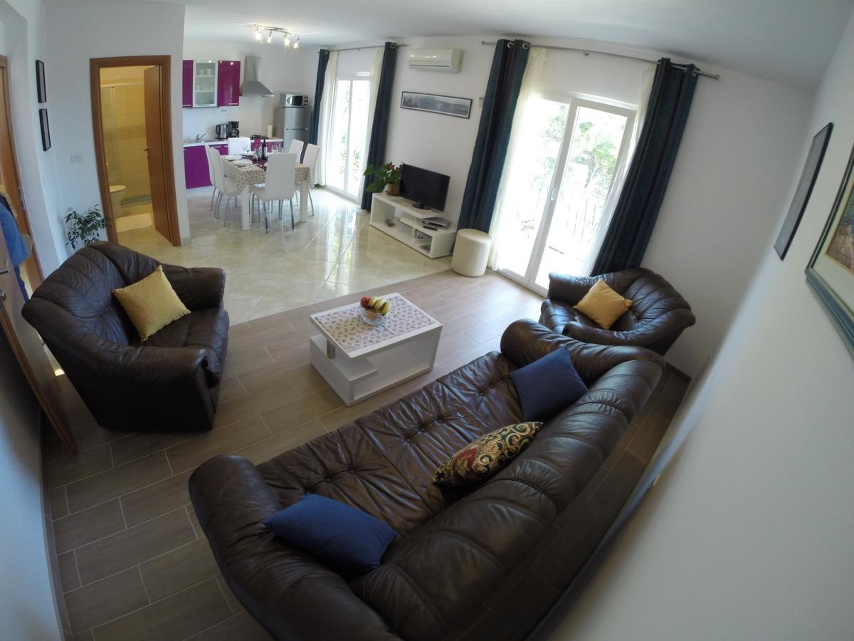Apartment A. Zizic スラティネ エクステリア 写真